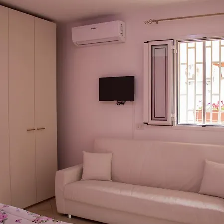 I Giardini Di Edicart Apartman